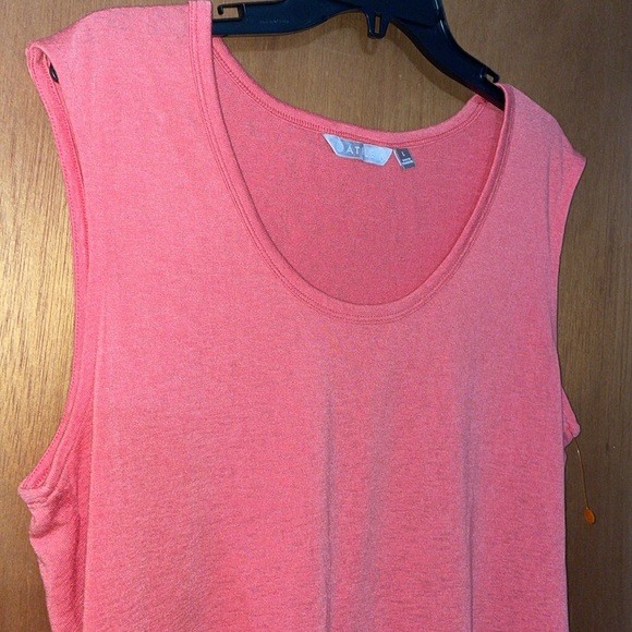 •ATHLETA•CORAL BREEZY &FLOWY MUSCLE HI-LOW WAISTLINE HEM TANK TOP SIZE LARGE EUC - Picture 9 of 9